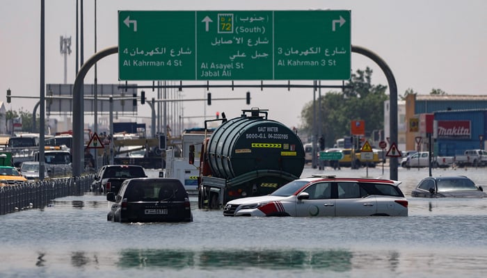 Will Dubai receive rain on Friday?