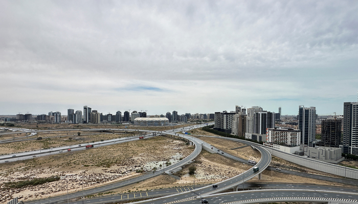 Will Dubai receive rain on Friday?