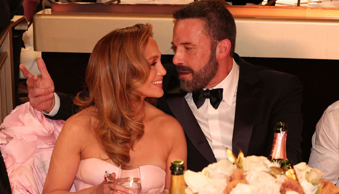 Jennifer Lopez shrugs off online bullies with Ben Affleck's support