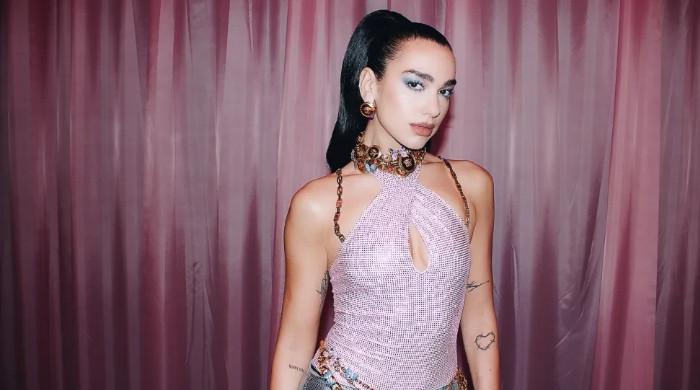 Dua Lipa reacts to viral 2018 'BRITs' meme - Vimarsana News