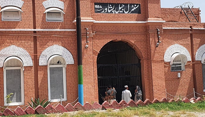 16 'drug addict' inmates in Peshawar Central Jail test positive for HIV
