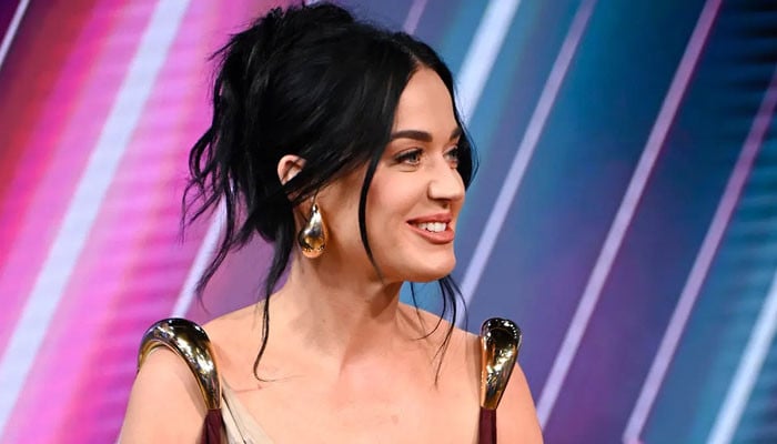Katy Perry tears up during her last ever 'American Idol' show