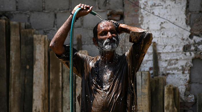 Karachi, parts of Sindh sizzle as temperatures soar above normal ranges