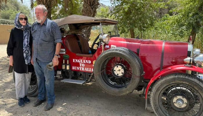 WATCH: Australian couple abandons journey on 102-year-old car due to scorching Jacobabad heat
