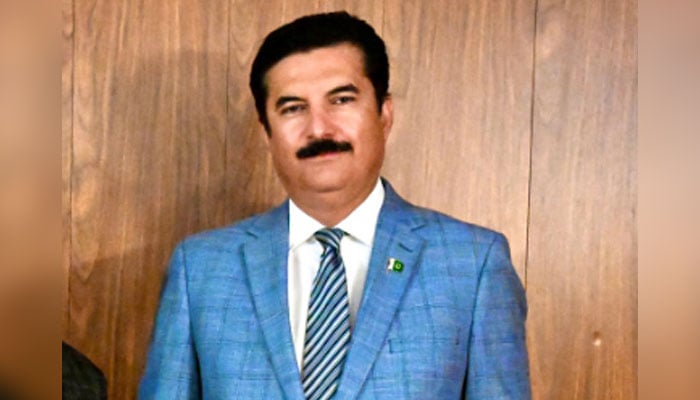 Ready to talk with PTI if they apologise for past mistakes: KP governor