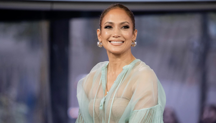 Jennifer Lopez steps out for lunch post tour cancellation