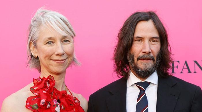 Keanu Reeves, Alexandra Grant become lovers from friends - Vimarsana News