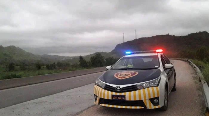 Pakistani-US family on Eid visit falls prey to 'hi-tech' Motorway robbers