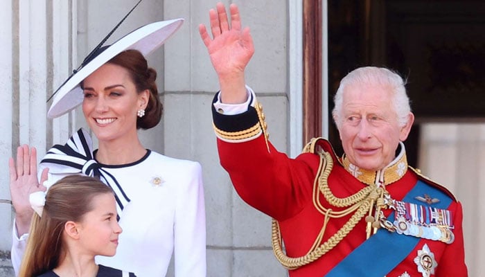 How King Charles naturally arranges himself closer to Kate Middleton: Expert