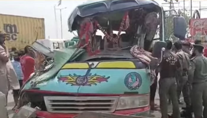 The image shows front side of the ill-fated bus near Mauripur Truck Adda in Karachi on June 30, 2024. —Screengrab/Geo News