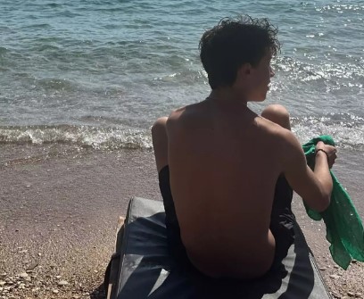 Kate Hudson teases brother as he gets hurt on family vacation