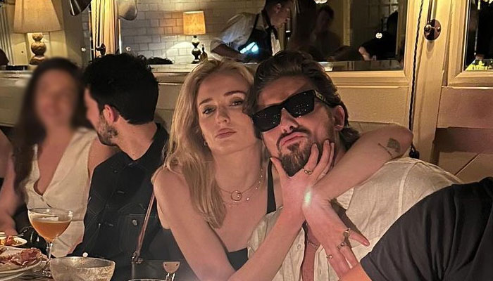 Sophie Turner references sun, sex & suspicious parents in new loved up post