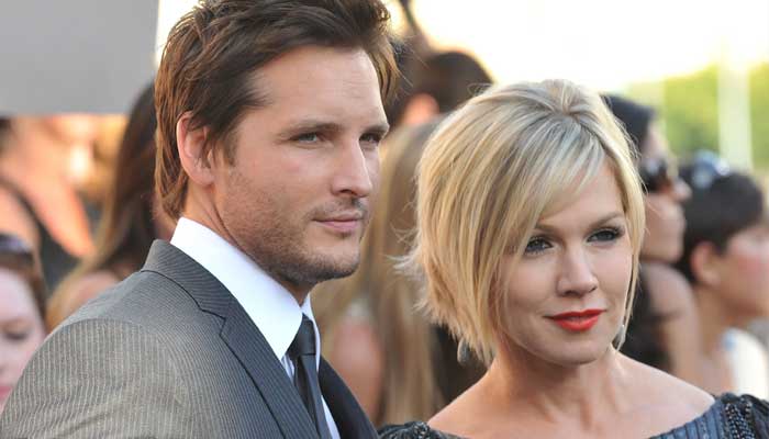 Jennie Garth reveals relationship status with ex-husband Peter Facinelli