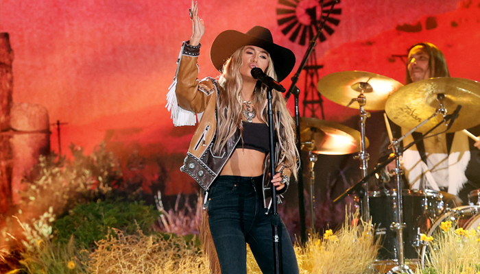 Lainey Wilson reveals upcoming album kept me in touch with reality