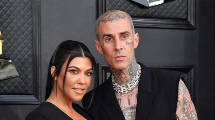 Kourtney Kardashian hopes in name changing trend Kourtney Kardashian hopes in name changing trend