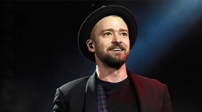 Justin Timberlake gets emotional while thanking his die-hard fans at latest tour stop 