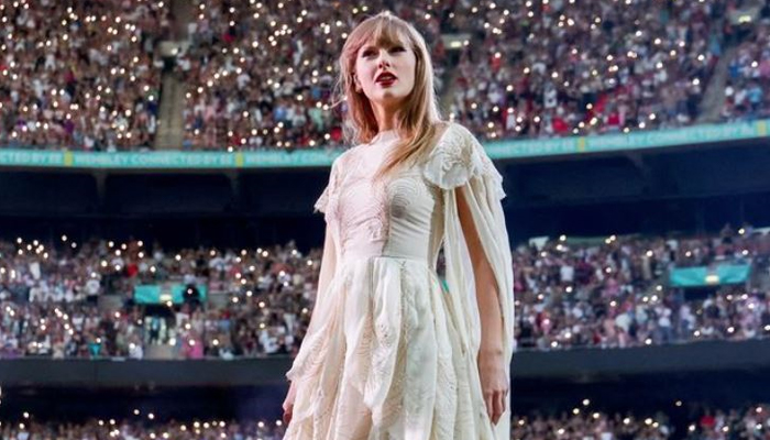 Taylor Swift expresses love for dream come true Milan crowd