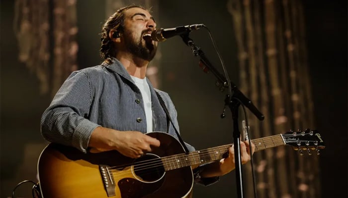 Noah Kahan marks second sold-out show at Madison Square with sweet shoutout