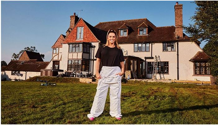 Health warning issued against Katie Prices Mucky mansion