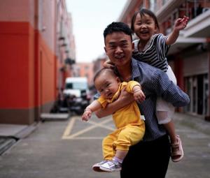 'Dad Jokes' boost parent-child relationships, study reveals 