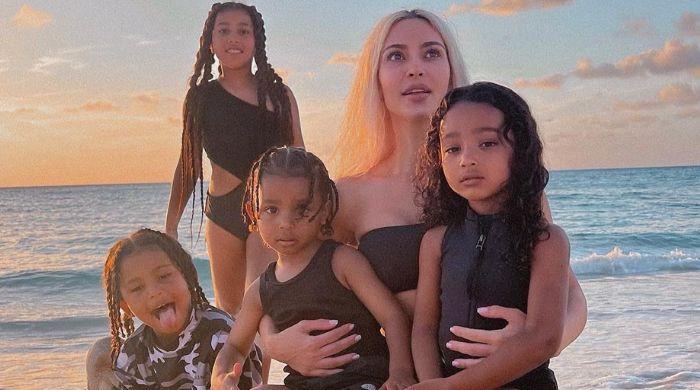 キム・カーダシアンの娘シカゴ、素敵な家族写真でファンを驚かせる