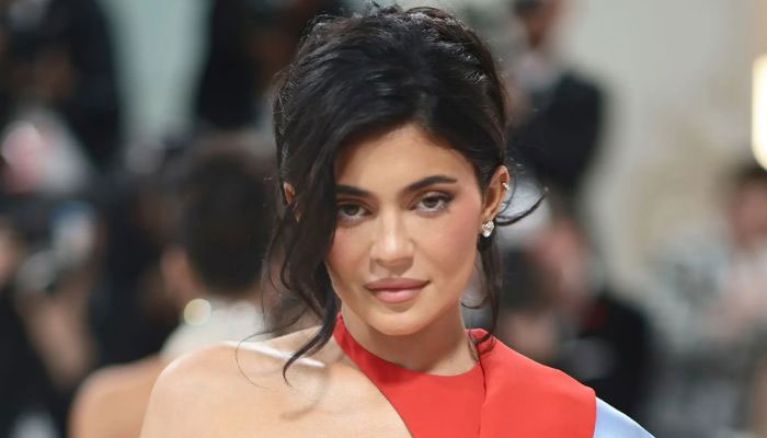 Kylie Jenner sends fans wild with gorgeous snaps on IG
