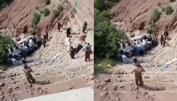 At least 25 dead as passenger bus en route to Rawalpindi falls into ditch
