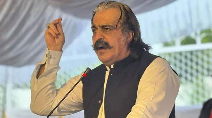 KP CM Ali Amin Gandapur 'reaches' Peshawar after being 'incommunicado'  KP CM Ali Amin Gandapur 'reaches' Peshawar after being 'incommunicado'