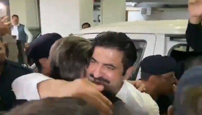 PTI MNA Sher Afzal Marwat among others reached Parliament House as they were received by fellow party lawmakers on Sept 12, 2024. — Screengrab/X/ @PTIofficial