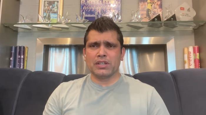 ‘No use of changing skipper’: Kamran suggests players to get their basics right