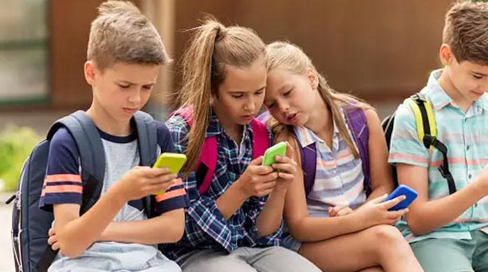 California schools to restrict smartphone use under new legislation