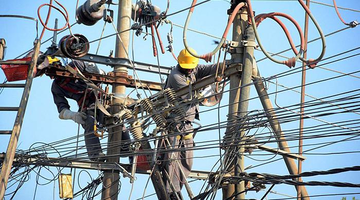 FCA for Aug: Electricity consumers to get Re0.85/unit refund in Oct