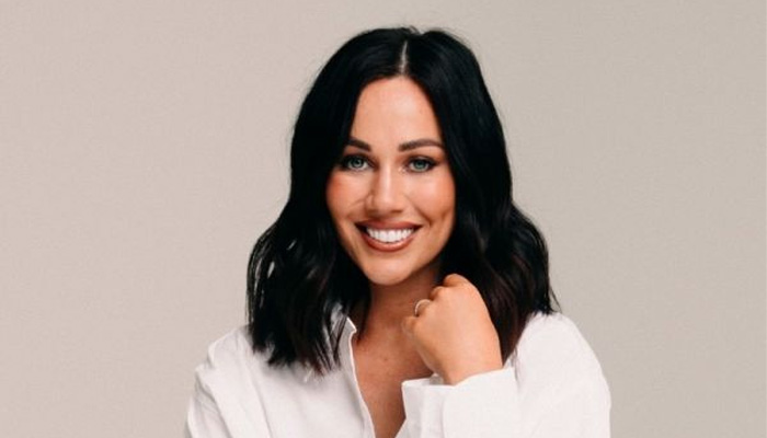 Sophie Cachia flaunts baby bump while glamming up for night out