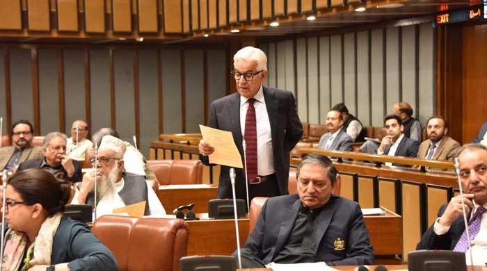 Parliament approves bill extending tenure of services chiefs up to 5 years 