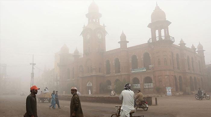 After Lahore, all outdoor activities banned in Multan, other smog-hit districts 