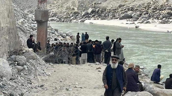 14 drown as bus carrying wedding guests plunges into Indus River in Gilgit