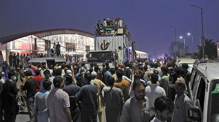 Centre directs KP bureaucracy to ensure state machinery not used in PTI protest