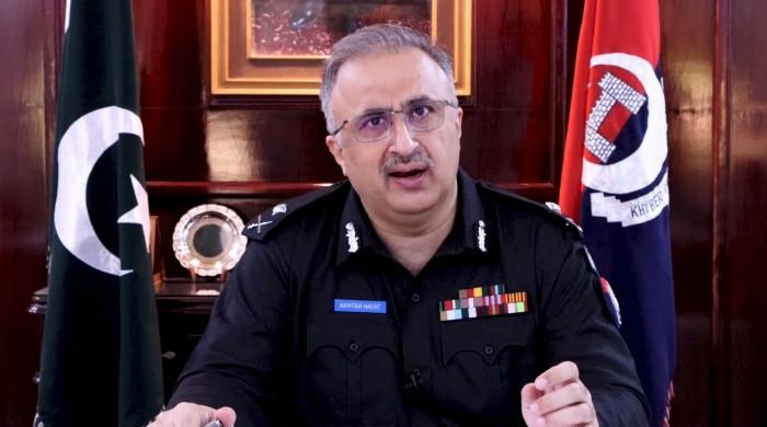 KP IG directs regional officers to refrain from becoming part of political activity