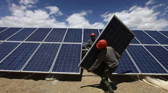 Non-solar consumers bear Rs200bn burden due to net-metering, unregulated solarisation