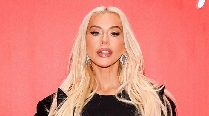 Christina Aguilera loves 'being cozy' on Christmas Christina Aguilera loves 'being cozy' on Christmas