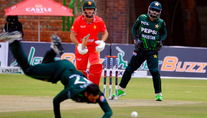 Zimbabwe set low target of 146 in crucial ODI match against Pakistan 1 Pakistan all-rounder Salman Ali Agha dives to catch the ball as Mohammad Rizwan (right) watches during second ODI match between Pakistan and Zimbabwe in Bulawayo on November 26, 2024. —X/ @ZimCricketv