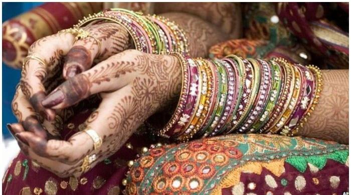 ‘Cross-border love': IIOJK girl arrested for entering AJK illegally   ‘Cross-border love': IIOJK girl arrested for entering AJK illegally