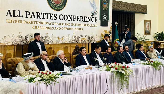 All Parties Conference being conducted under KP Governor Faisal Karim Kundis chairmanship on Thursday, November 5, 2024 at KP House. — X/@PPPKP_Official