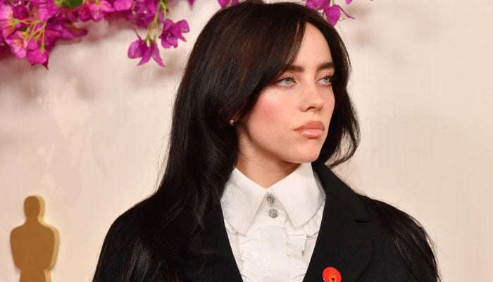 Billie Eilish compares social media habit to this bad addiction