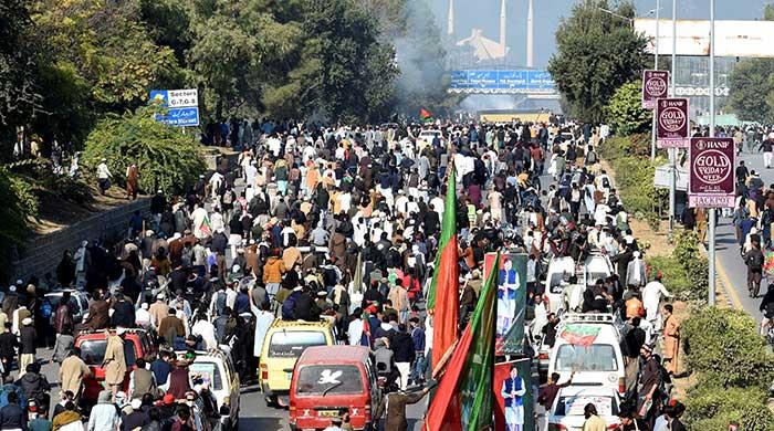 Experts weigh in on economic repercussions of another PTI anti-govt movement