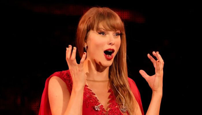 Over Fans Taylor Swift gets emotional over fans' heartfelt gesture