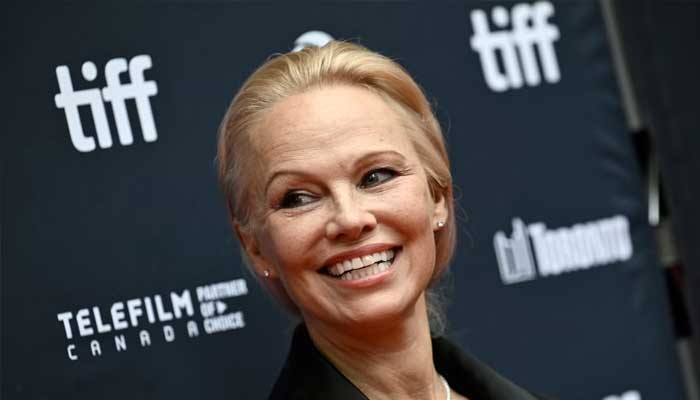 Pamela Anderson reacts to Golden Globe nomination