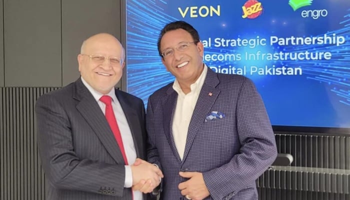 VEON Founder Augie Fabela (right) shakes hand with Engro Chairman Hussain Dawood shake hand during a meeting on December 6, 2024. —Facebook/ @engro.corporation