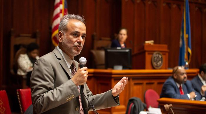 How did Dr Saud Anwar win Connecticut Senate seat?