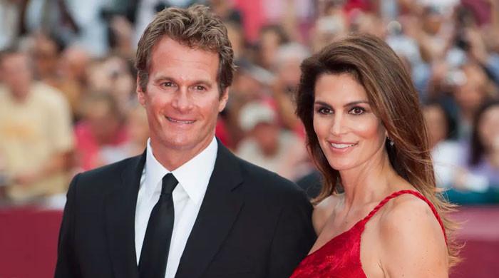 Cindy Crawford, Rande Gerber celebrate holiday with fun filled activity